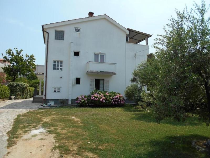 Apartment Ivanka - image 9