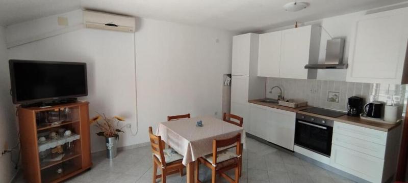 Apartment Ivanka - image 5