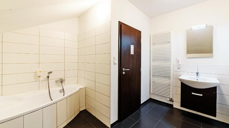 Grand De Luxe Apartment with Terrace image 3