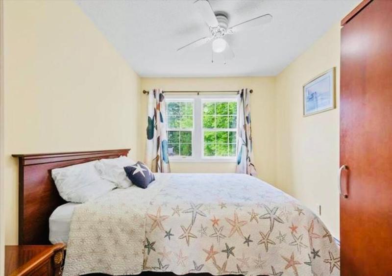 Three-Bedroom Cottage image 4