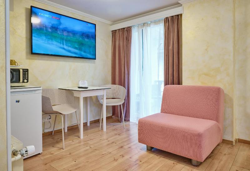 Triple Room image 2