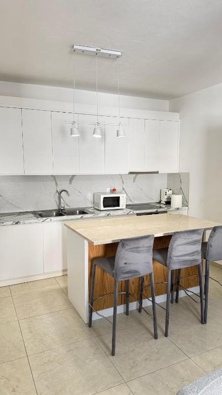 Seaview Apartment - image 7