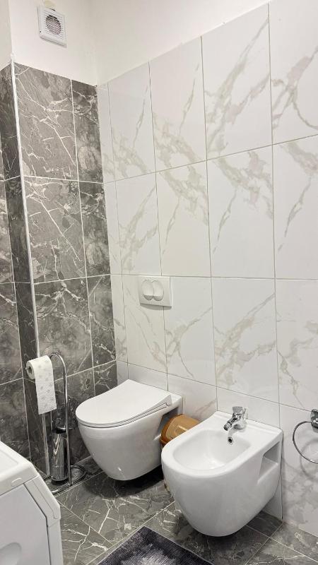 Seaview Apartment - image 4