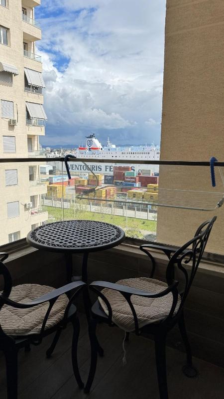 Seaview Apartment - image 2