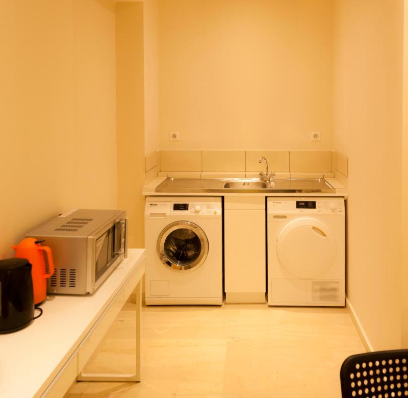 Deluxe Apartment image 2