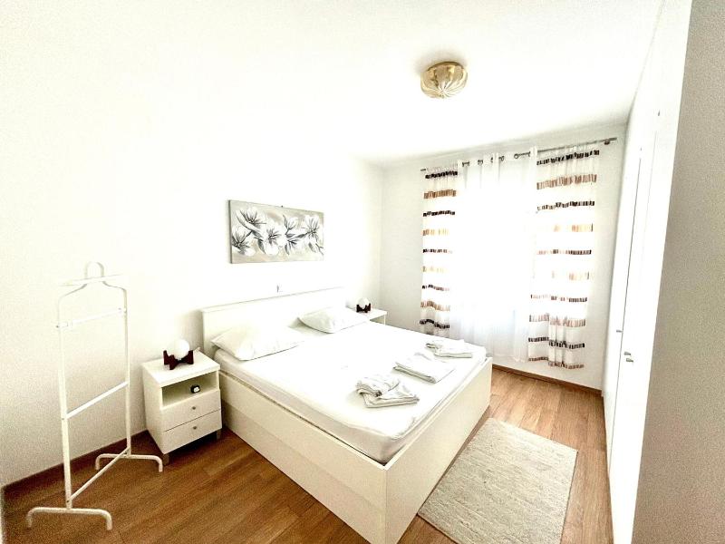 Two-Bedroom Apartment with Terrace image 1
