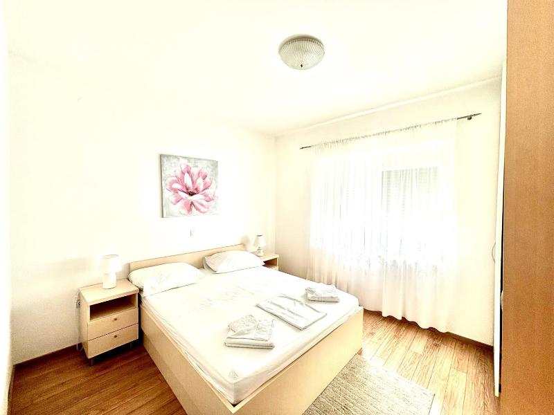 Two-Bedroom Apartment with Terrace image 4