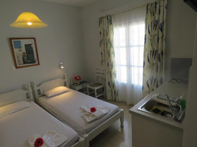 Standard Single Room image 4