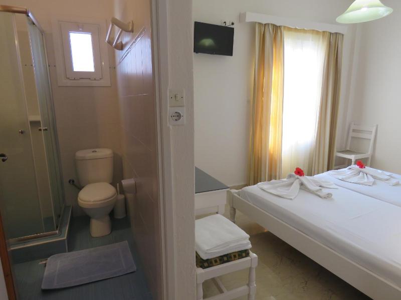 Standard Single Room image 3