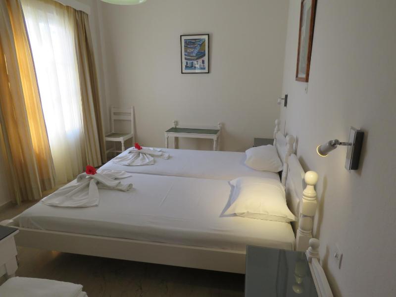 Standard Single Room image 2