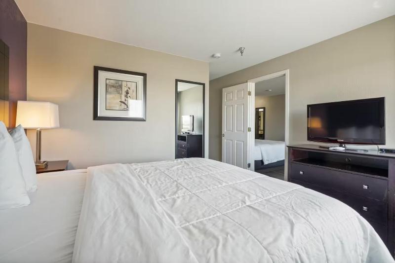 Family Suite - Non-Smoking image 2