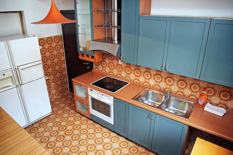 Four-Bedroom Apartment with Sea View image 3