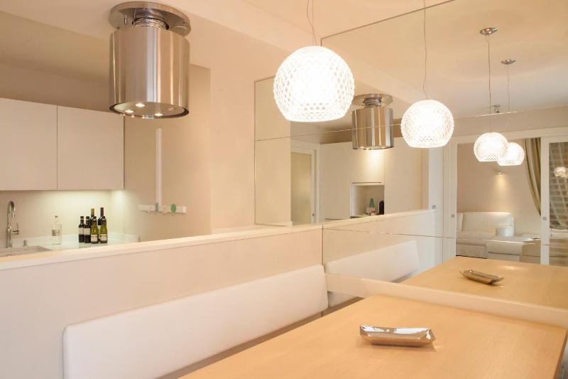 Suite & Spa Mirabel - image 19