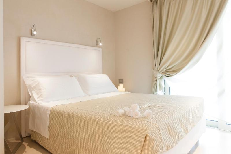 Suite & Spa Mirabel - image 5