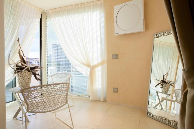 Suite & Spa Mirabel - image 18
