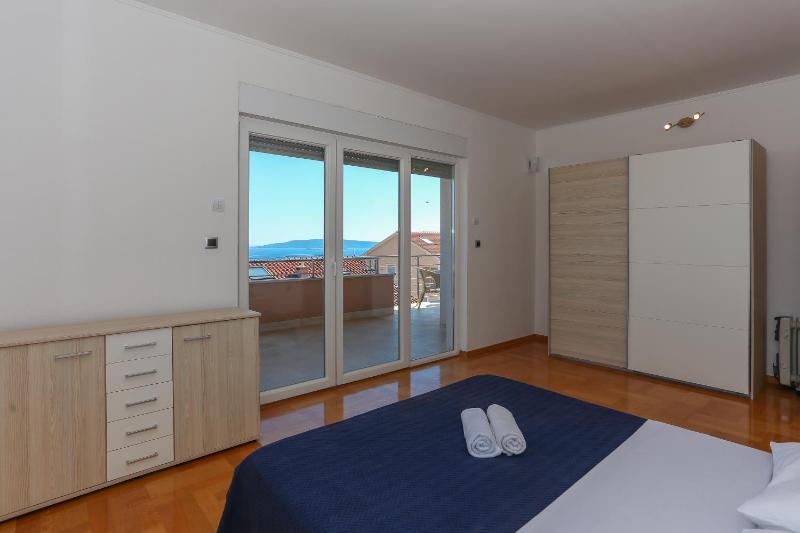 Penthouse Apartment (6 Adults) - Annex image 3