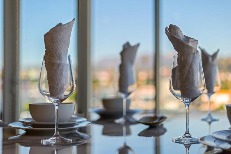 One Lux Stay - Hollywood - image 13
