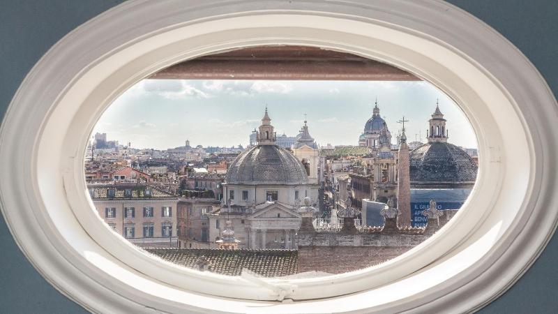 One-Bedroom Apartment image 4