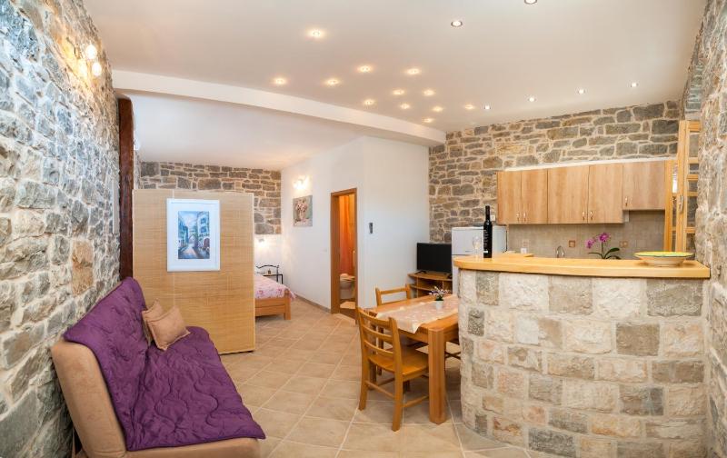 Beach Resort Apartments Podspiline - image 2