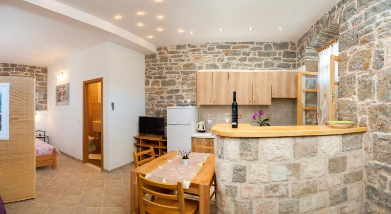 Beach Resort Apartments Podspiline - image 34