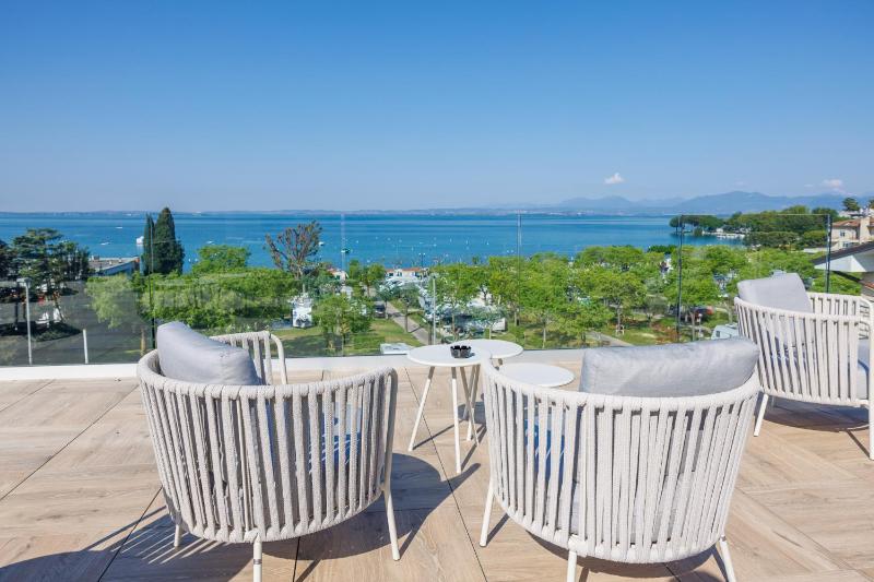 Hotel Paradiso - image 12