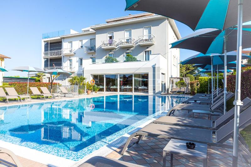 Hotel Paradiso - image 1