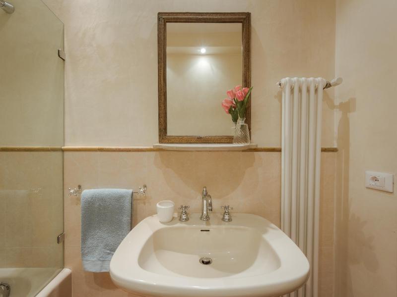 Charming Suite Ponte Vecchio - image 12
