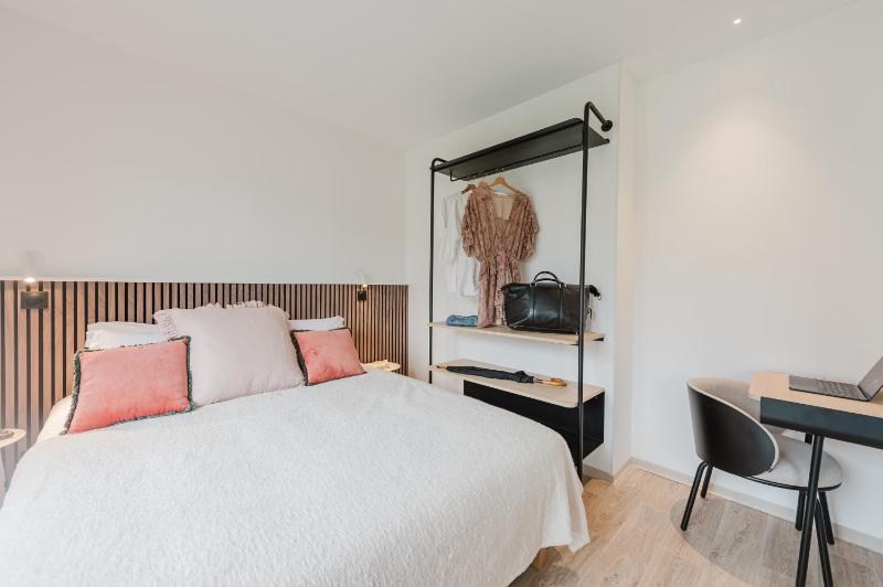Appart Hotel Neostelia - image 25