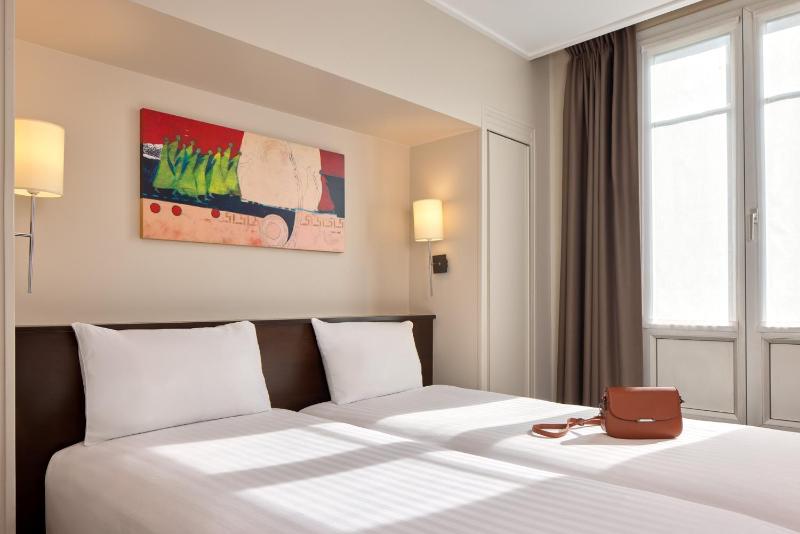 Comfort Twin Room image 1