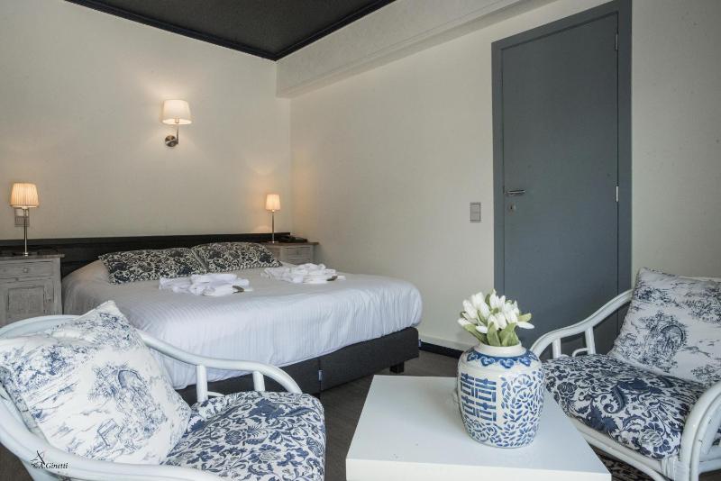 Superior Double Room image 2