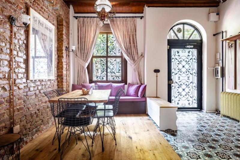 Chic 2BR Retreat House - Heart of Cihangir! #394 - image 1
