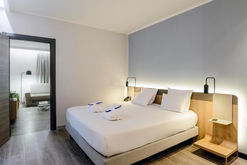 Presidential Suite image 3