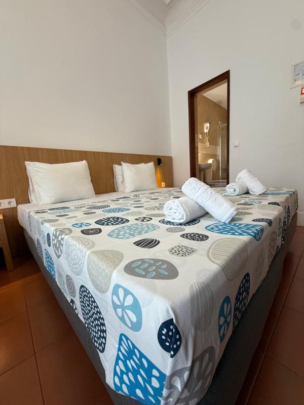 Triple Room with Private Bathroom image 3