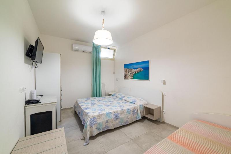 Double Room image 1