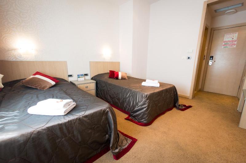 Garni Hotel Vigor - EV station - image 7
