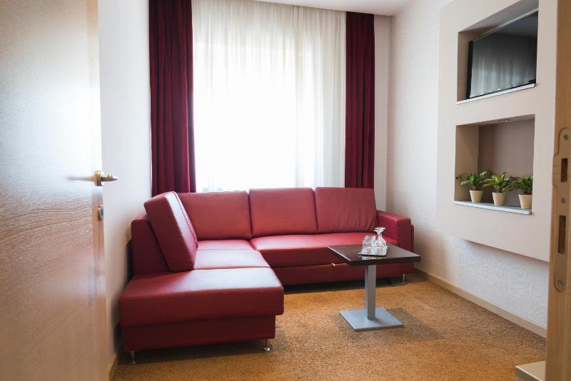 Suite image 4