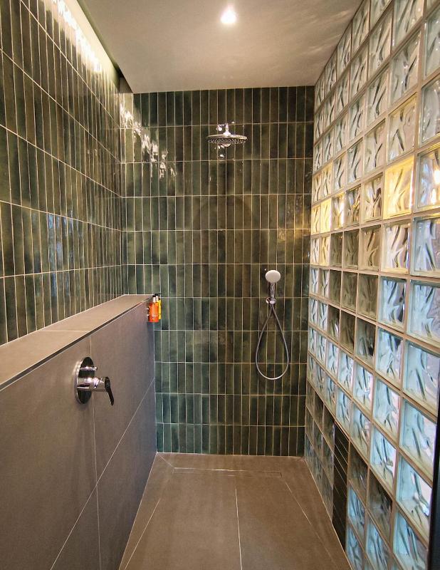 Groundfloor Suite with Sea View image 4