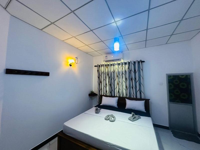 Prem villa - Near Airport - image 3