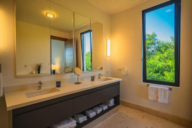 Waterfront Luxury Home in Punta Cana Resort & Club - image 5