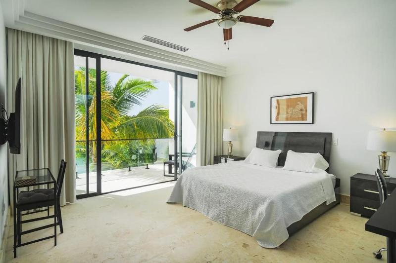 Waterfront Luxury Home in Punta Cana Resort & Club - image 18