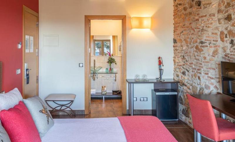 Superior Double Room image 3
