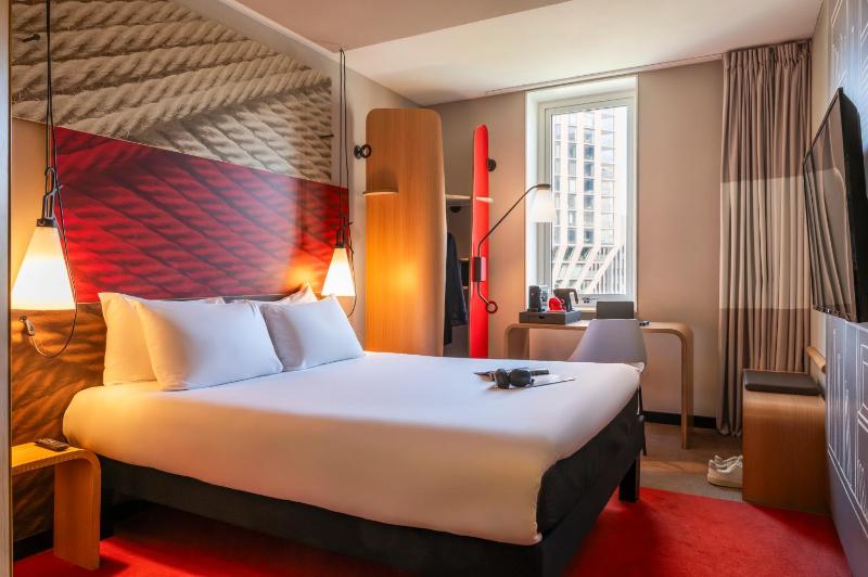 Superior Double Room image 1