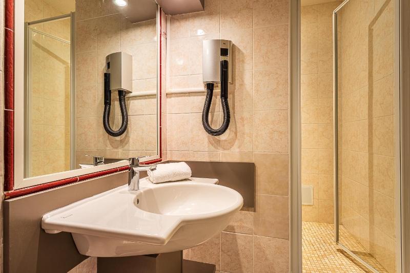 Double Room with Terrace image 2