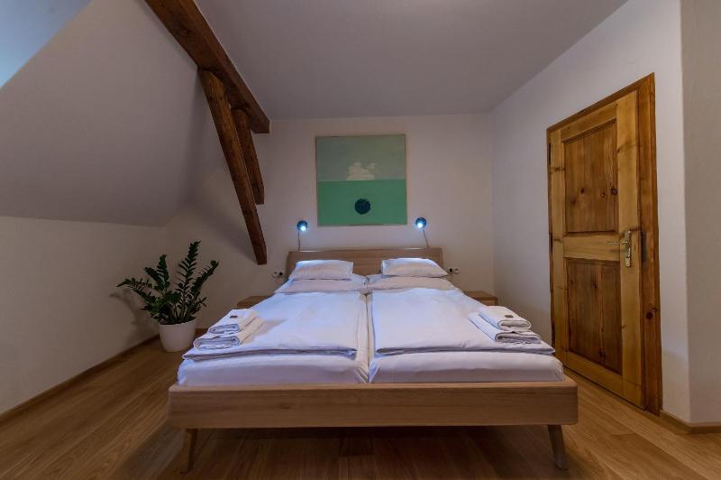 Standard Double Room image 2