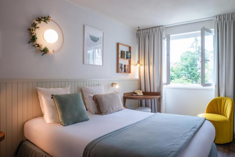 Classic Double Room image 1