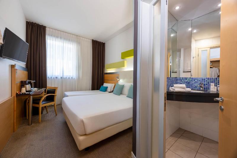 Triple Room image 4