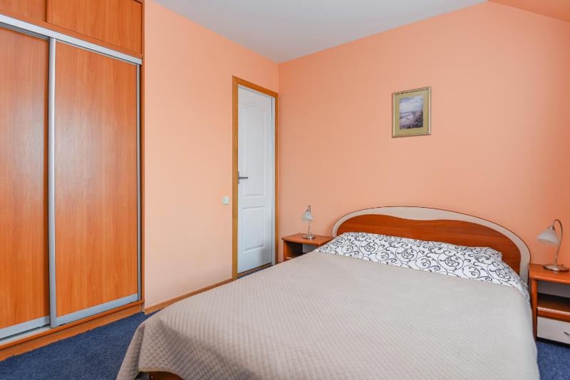 Quadruple Room image 4