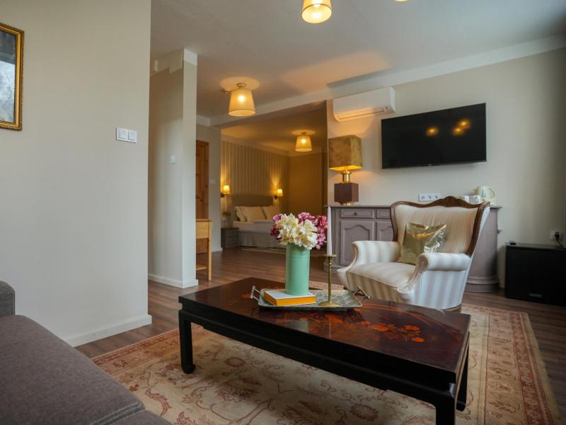 Superior Quadruple Room image 1