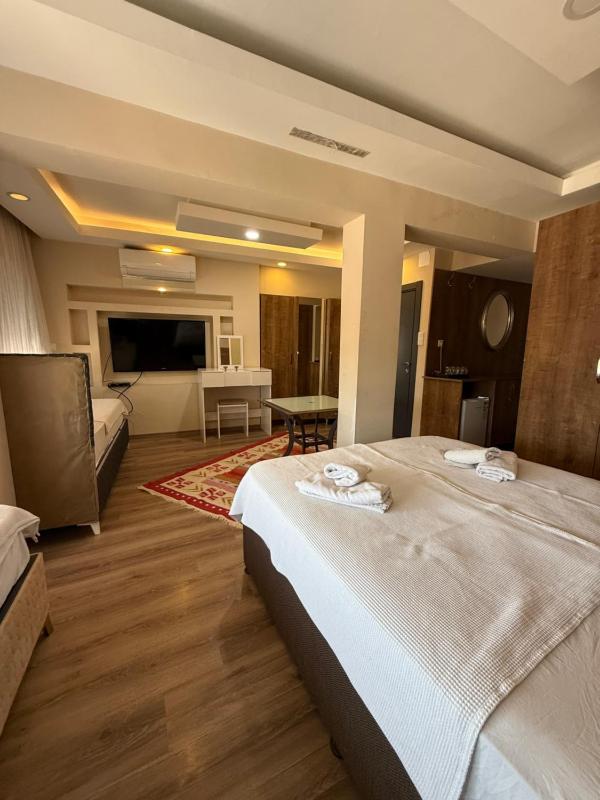 Luxury Quadruple Room image 4