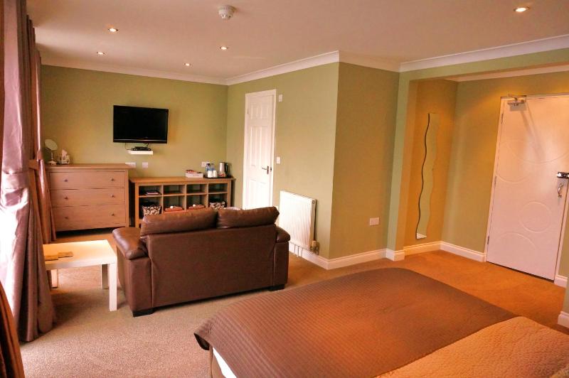Deluxe Double Room with Balcony and Sea View image 4